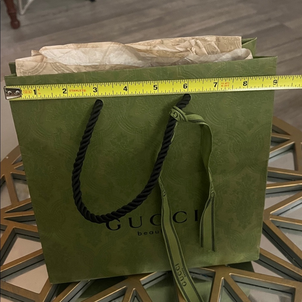 Gucci Beauty Olive Green Gift Bag with Ribbon - Picture 5 of 9